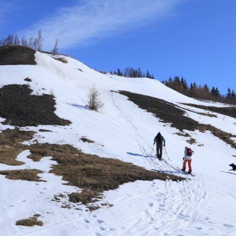 Uphill on the way to Mt. Þingmannahnjúkur