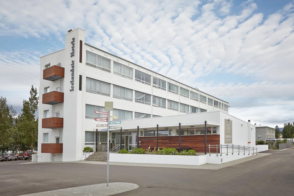icelandair-hotel-akureyri-exterior-summer1-fra-olof-eiriksdottir-.jpg
